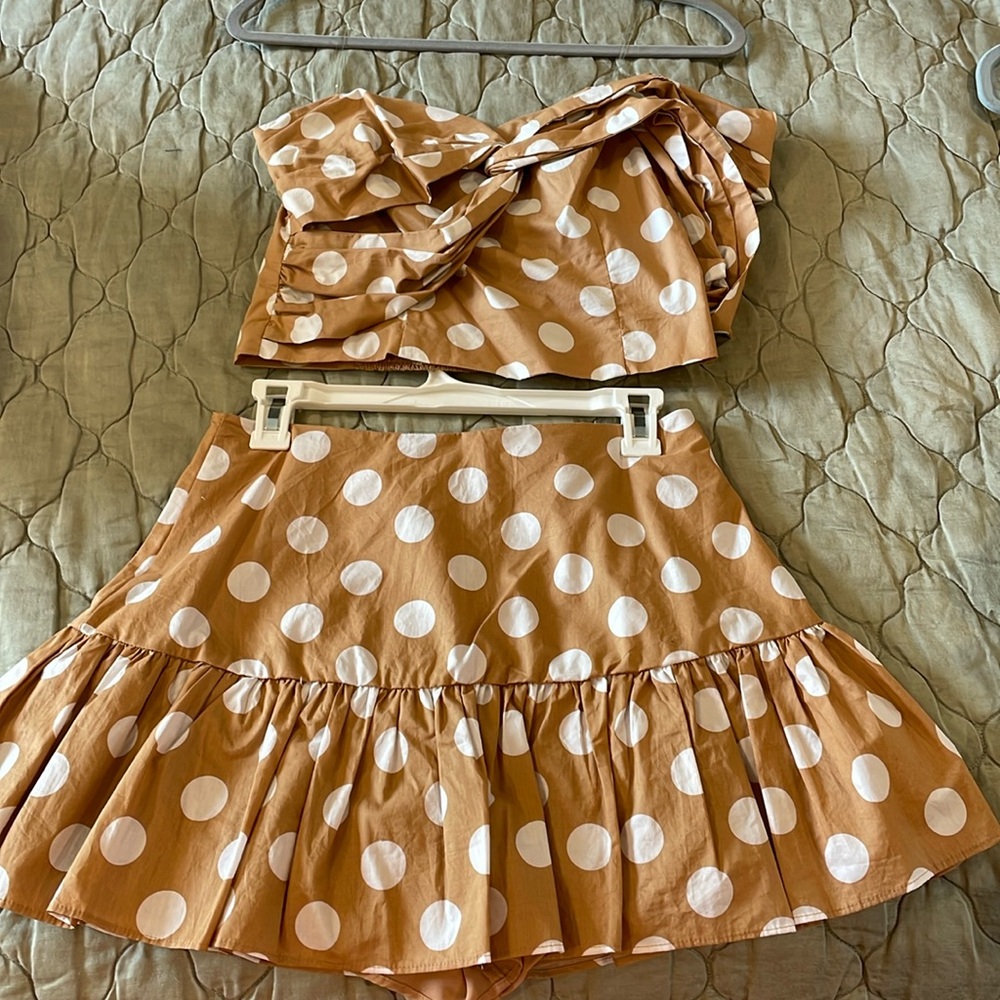 Skirt and top set